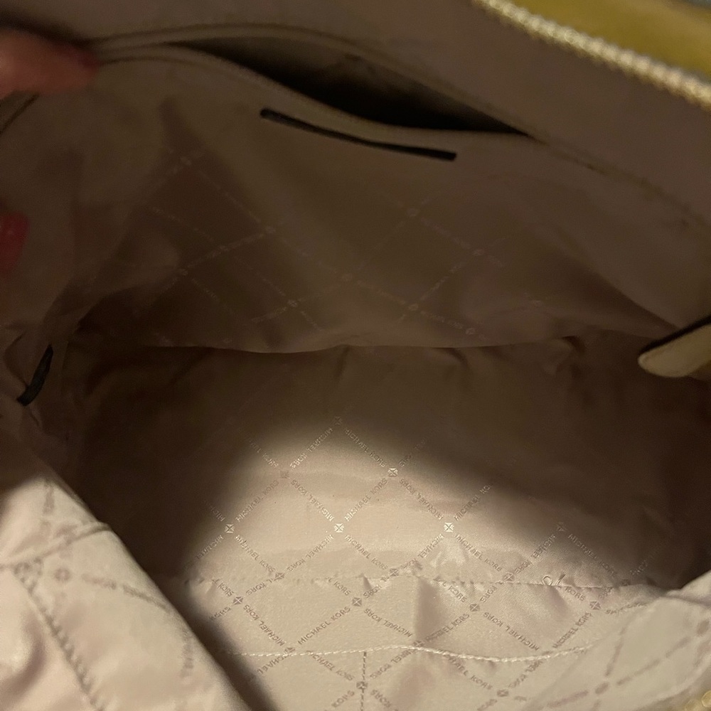 Micheal Kors hand bag - Picture 9 of 12
